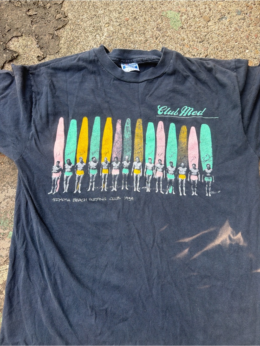 Men's Black Surf Graphic T-Shirt (vintage 1980s)